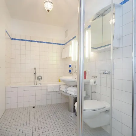 Kaiservillen - Mit 2 Schlafzimmer Und Terrasse Dr2 *